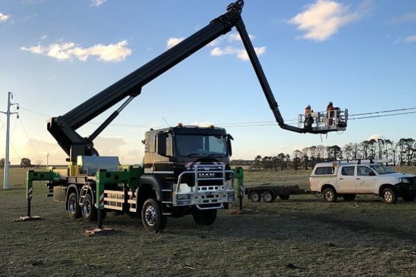 ladder raise cherry picker
